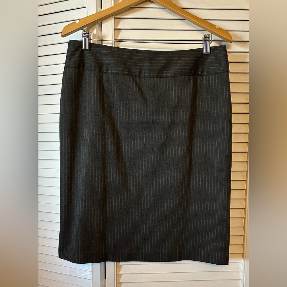 H&M Classic Grey Pinstripe Skirt